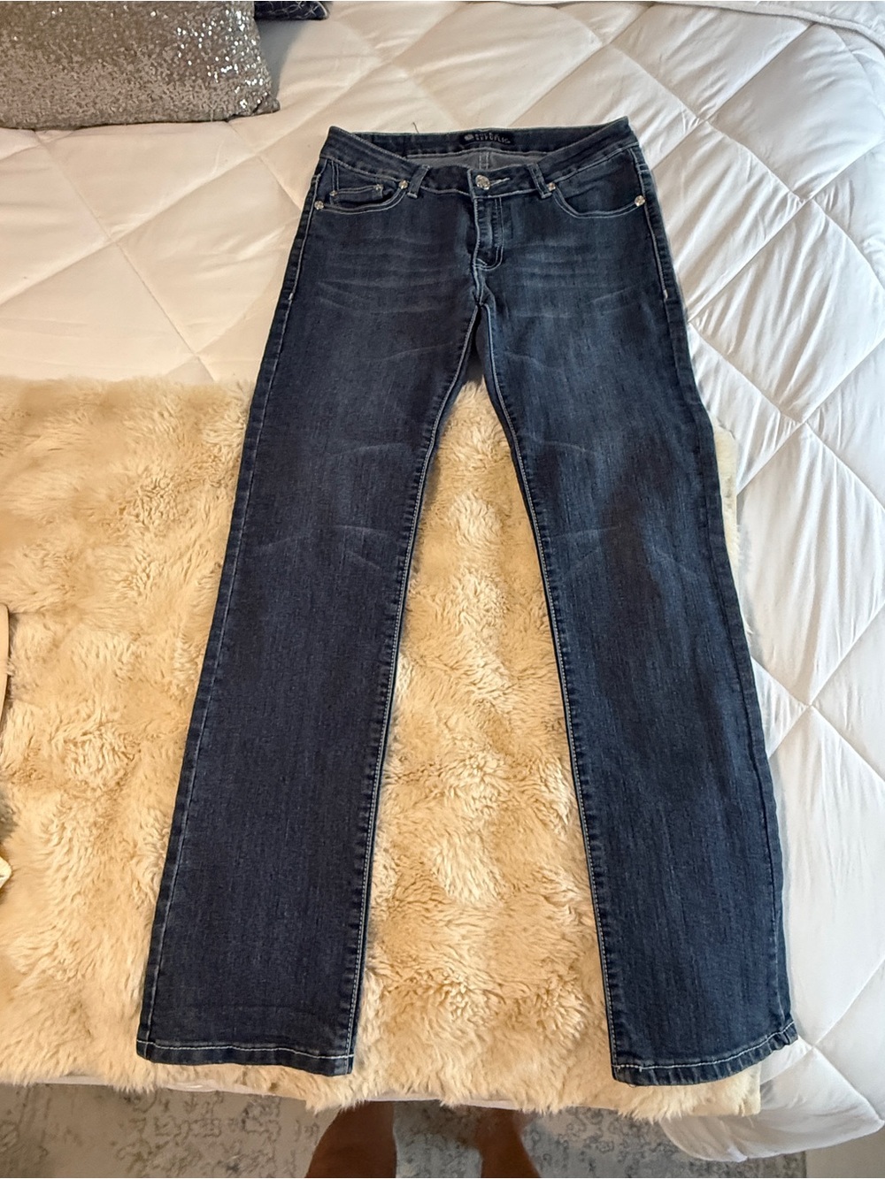 Rock & Republic Women’s n’s Jeans Dark Indigo Straight-Leg Jeans Size 27